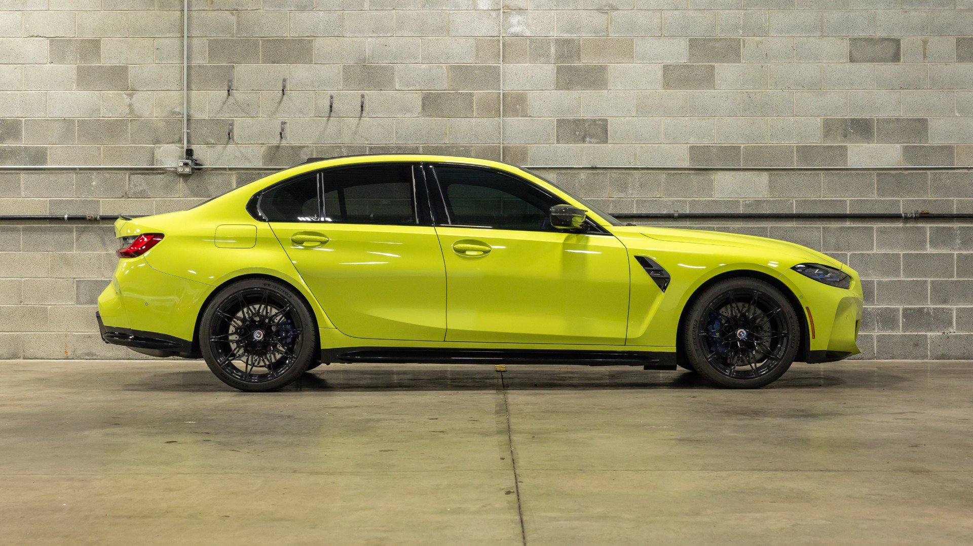 Used 2023 BMW M3 Competition w/ M Carbon Exterior Package AWD/4WD image 10