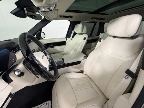 Used 2025 Land Rover Range Rover Autobiography AWD/4WD image 17