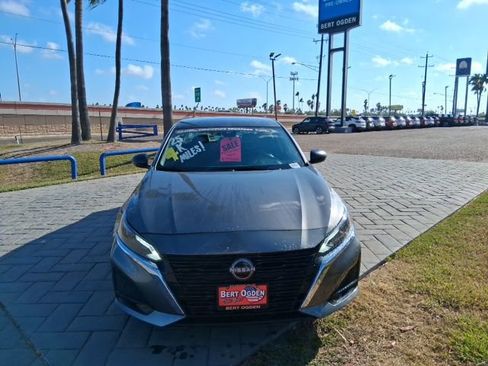 Used 2025 Nissan Altima 2.5 S FWD image 2