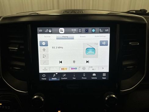 Used 2022 RAM 1500 Big Horn AWD/4WD image 16