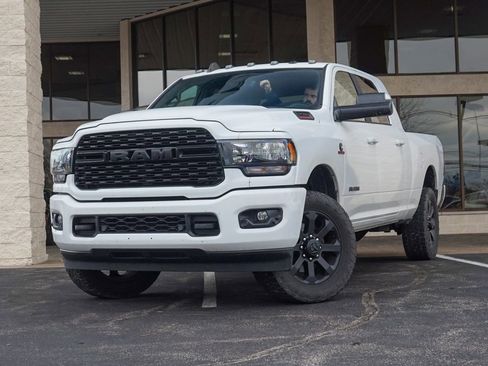 Used 2022 RAM 2500 Big Horn w/ Night Edition image 10