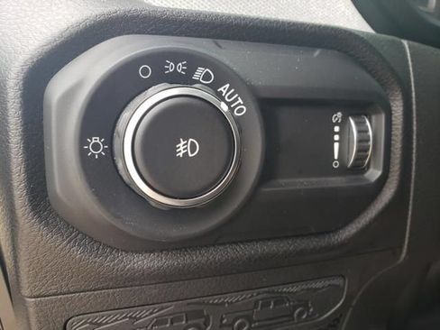 Used 2024 Jeep Wrangler Unlimited Sport AWD/4WD image 22