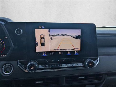 Used 2025 Chevrolet Colorado Trail Boss image 12