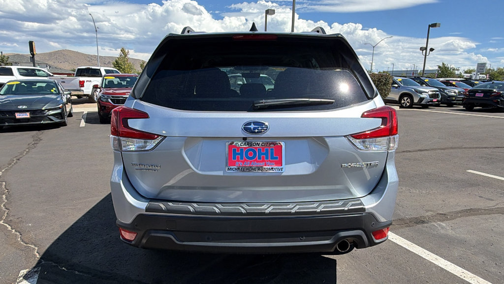Used 2024 Subaru Forester Limited w/ Convenience Package AWD/4WD image 4