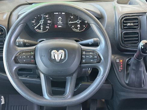 Used 2025 RAM ProMaster 2500 w/ Convenience Group FWD image 14