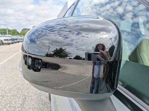 New 2025 Volvo XC60 T8 Plus w/ Protection Package Premier image 12