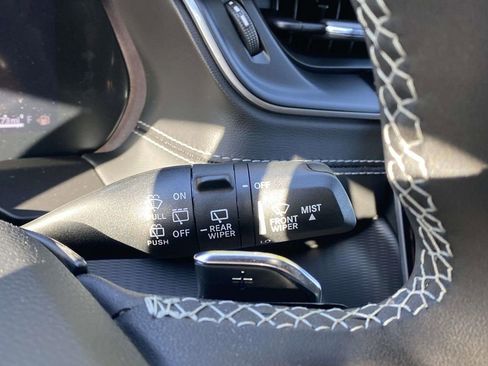 New 2025 Jeep Grand Cherokee Laredo image 32