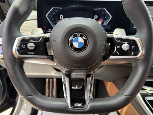 Used 2023 BMW 740i w/ Parking Assistance Package image 43