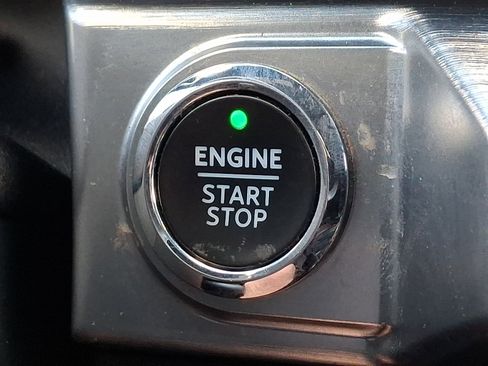 Used 2022 Ford F150 Lariat w/ Equipment Group 502A High AWD/4WD image 23
