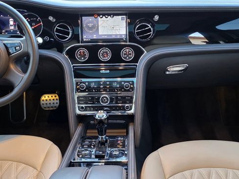 Used 2020 Bentley Mulsanne image 12