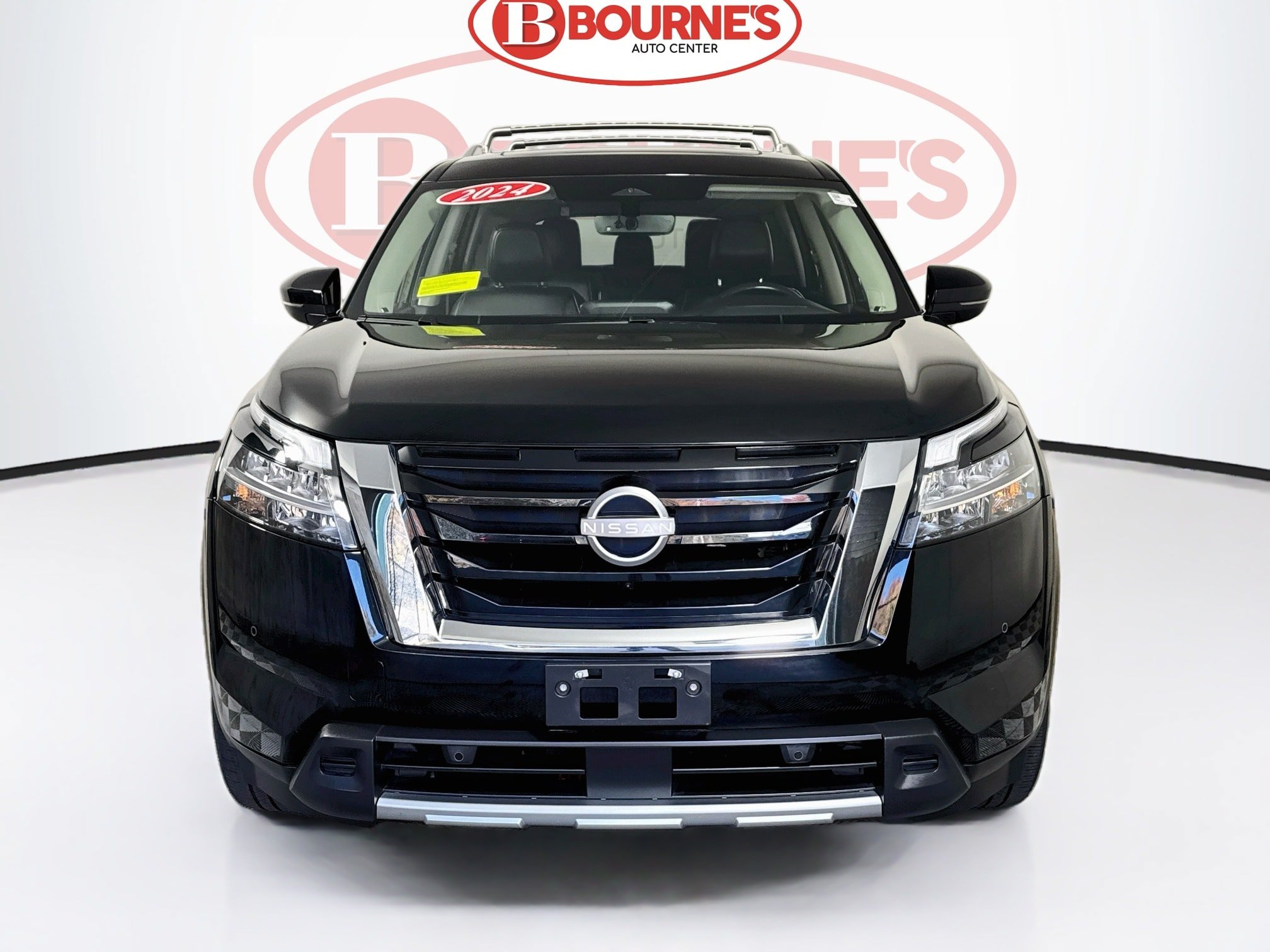 Used 2024 Nissan Pathfinder SL w/ SL Premium Package AWD/4WD image 6