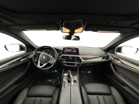 Used 2018 BMW 530e xDrive image 17