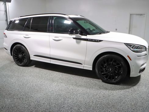 Used 2023 Lincoln Aviator Reserve w/ Jet Package RWD image 6