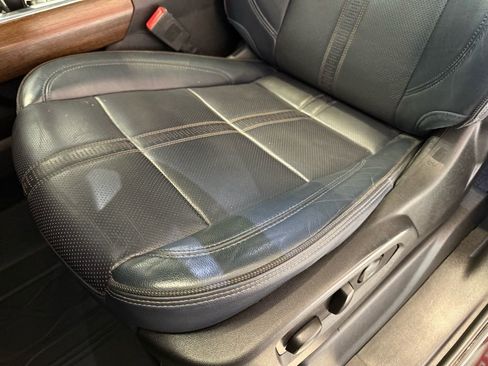 Used 2022 Chevrolet Silverado 1500 High Country w/ Max Trailering Package AWD/4WD image 27