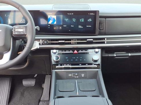 New 2026 Hyundai Santa Fe SE FWD image 11