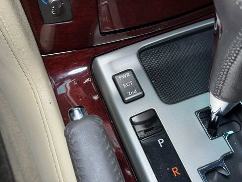 Used 2013 Lexus LX 570 4WD image 54