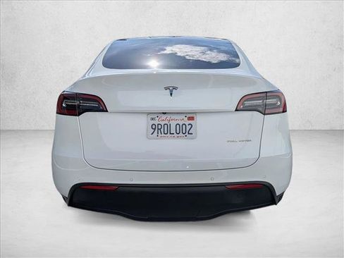 Used 2021 Tesla Model Y Long Range image 7