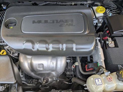 Used 2020 Jeep Cherokee Latitude Plus FWD image 23