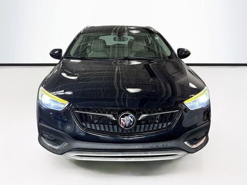 Used 2018 Buick Regal Preferred w/ Sights and Sounds Package image 4