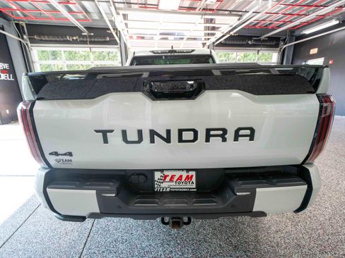 Used 2022 Toyota Tundra Platinum w/ Advanced Package AWD/4WD image 3
