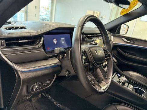 Used 2022 Jeep Grand Cherokee Overland image 22