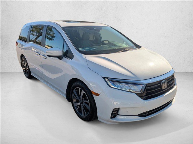 Certified 2023 Honda Odyssey Touring image 3
