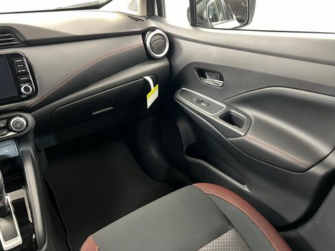New 2025 Nissan Versa SR w/ Trunk Package image 10