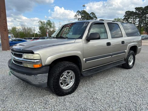 Used 2003 Chevrolet Suburban 2500 LS w/ LS Preferred Equipment Group image 3
