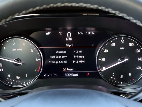 Used 2023 Buick Envision Essence image 34