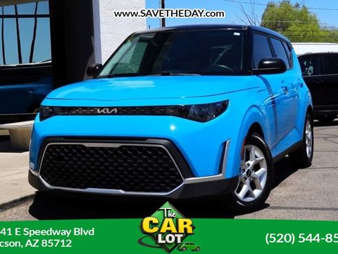 Used 2023 Kia Soul S FWD image 1