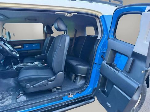 Used 2007 Toyota FJ Cruiser 4WD image 13