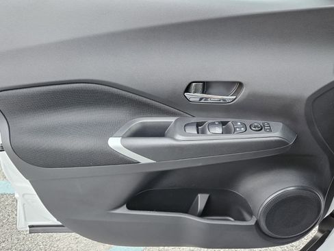 Used 2024 Nissan Kicks SV image 16