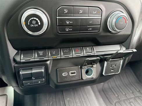 Used 2024 GMC Sierra 2500 Pro image 19