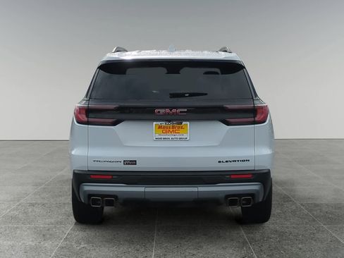 Used 2024 GMC Acadia Elevation image 4