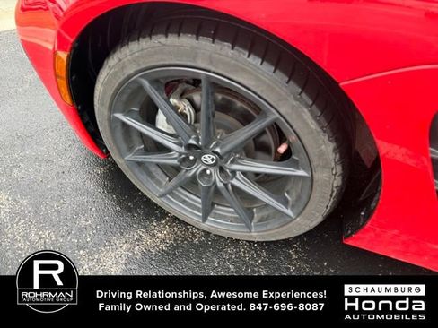 Used 2024 Toyota GR86 Premium RWD image 11