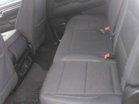 Used 2025 Chevrolet Silverado 1500 LT AWD/4WD image 6
