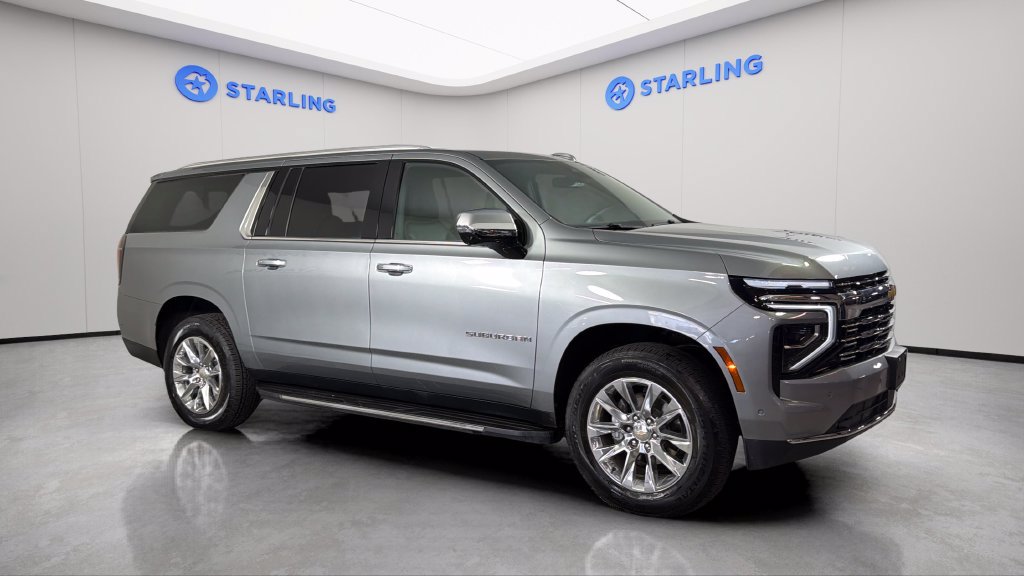 Used 2025 Chevrolet Suburban Premier RWD image 13