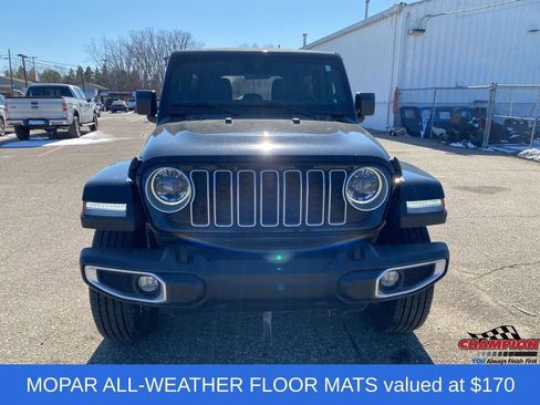 Used 2024 Jeep Wrangler Sahara w/ Technology Group image 10
