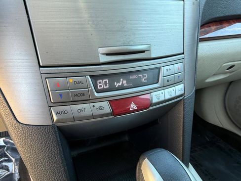 Used 2011 Subaru Outback 2.5i Limited w/ PWR Moonroof Pkg image 21