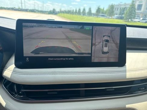 Used 2023 INFINITI QX60 Sensory w/ Vision Package AWD/4WD image 10