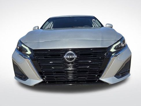 Used 2023 Nissan Altima 2.5 SV image 3