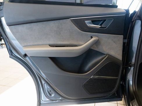 Used 2021 Audi SQ8 Prestige w/ Prestige Package image 26