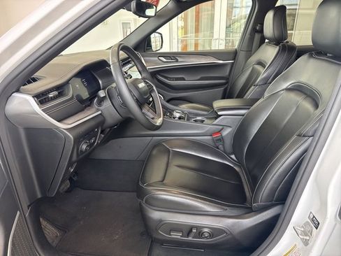 Used 2024 Jeep Grand Cherokee Limited 4xe image 20