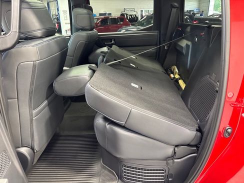 Used 2025 Toyota Tundra Platinum AWD/4WD image 63
