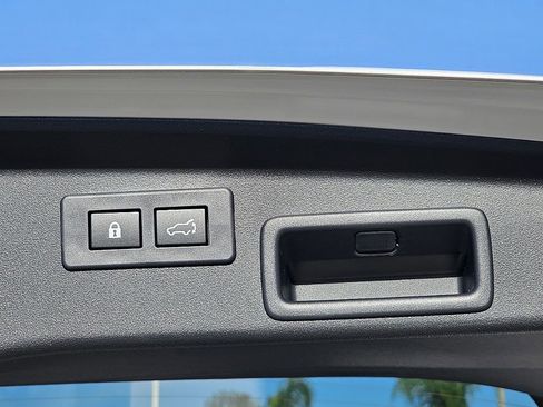 New 2026 Subaru Outback Limited AWD/4WD image 11