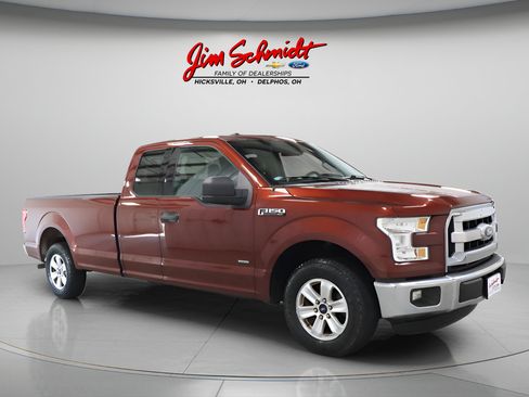 Used 2016 Ford F150 XLT w/ Trailer Tow Package RWD image 2