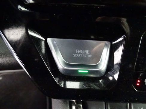 Used 2024 GMC Sierra 3500 AT4 w/ Technology Package image 9