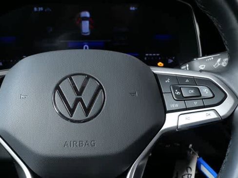 Certified 2025 Volkswagen Jetta Sport image 18