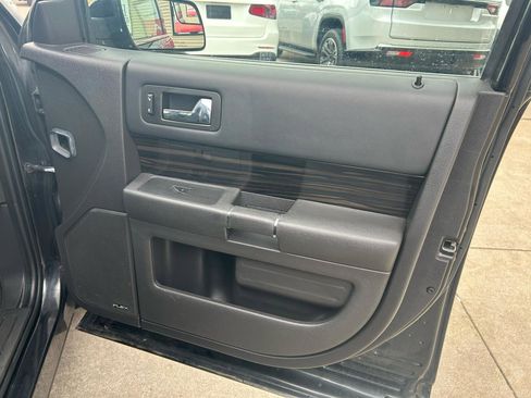 Used 2014 Ford Flex SEL AWD/4WD image 16