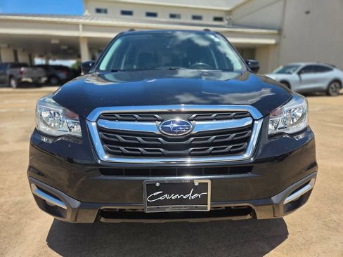 Used 2017 Subaru Forester 2.5i Limited AWD/4WD image 2